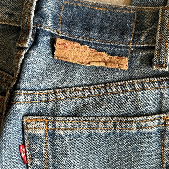 Vintage Levi’s jeans - Picture 6 of 9